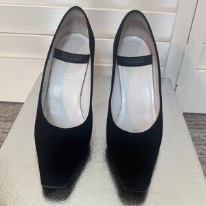 Charles Jourdan Vintage Black Suede Classic Black Pumps size 6.5